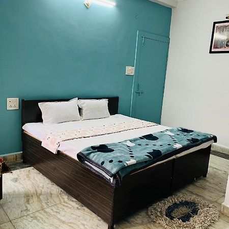 Tiwari G Home Stay Удджайн Екстер'єр фото